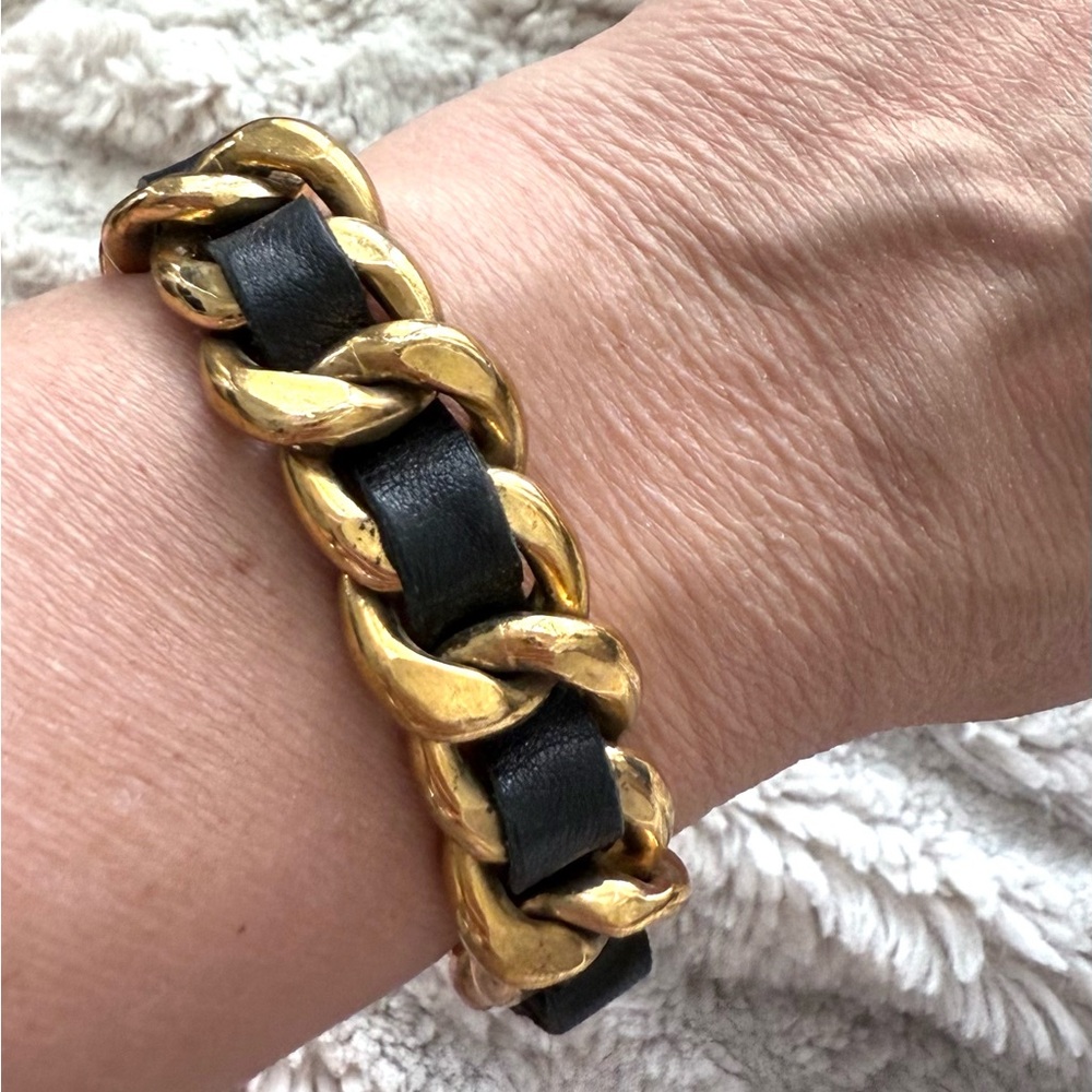 Chanel vtg 1980s Gold and Black leather toggle Chain Bracelet